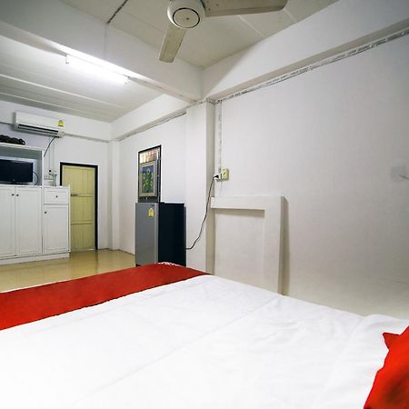 Oyo 560 Chang Hostel Suvarnabhumi Bangkok Exteriér fotografie