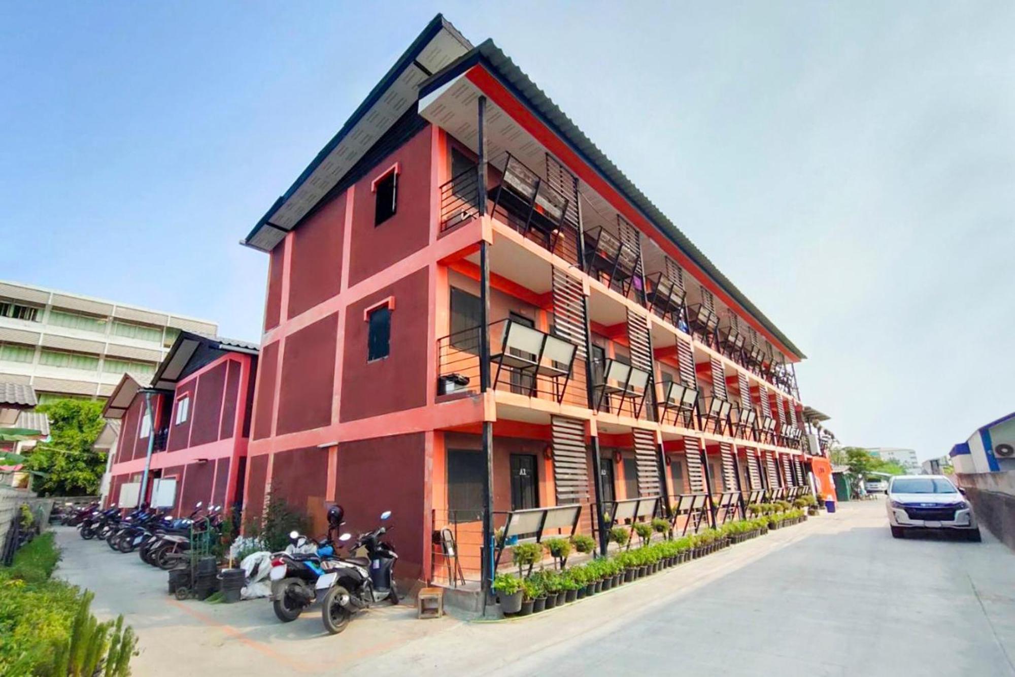 Oyo 560 Chang Hostel Suvarnabhumi Bangkok Exteriér fotografie